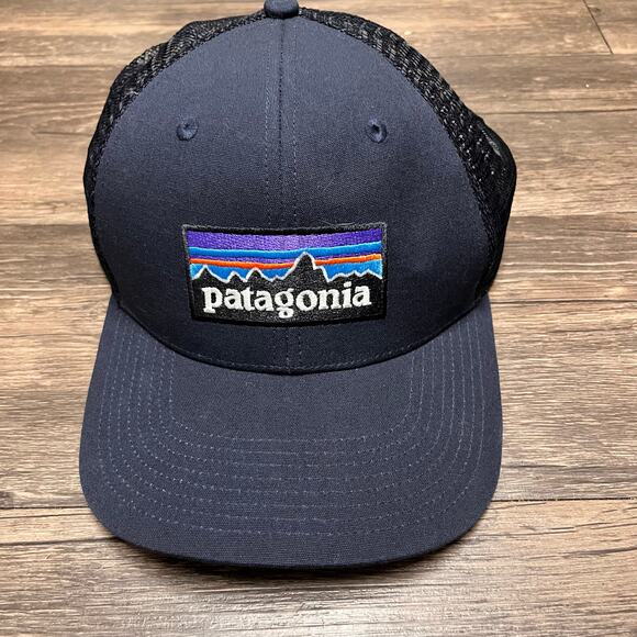 Patagonia P-6 Logo Trucker Hat Navy Blue Mesh SnapBack Cap Organic Cotton OS - Picture 4 of 6